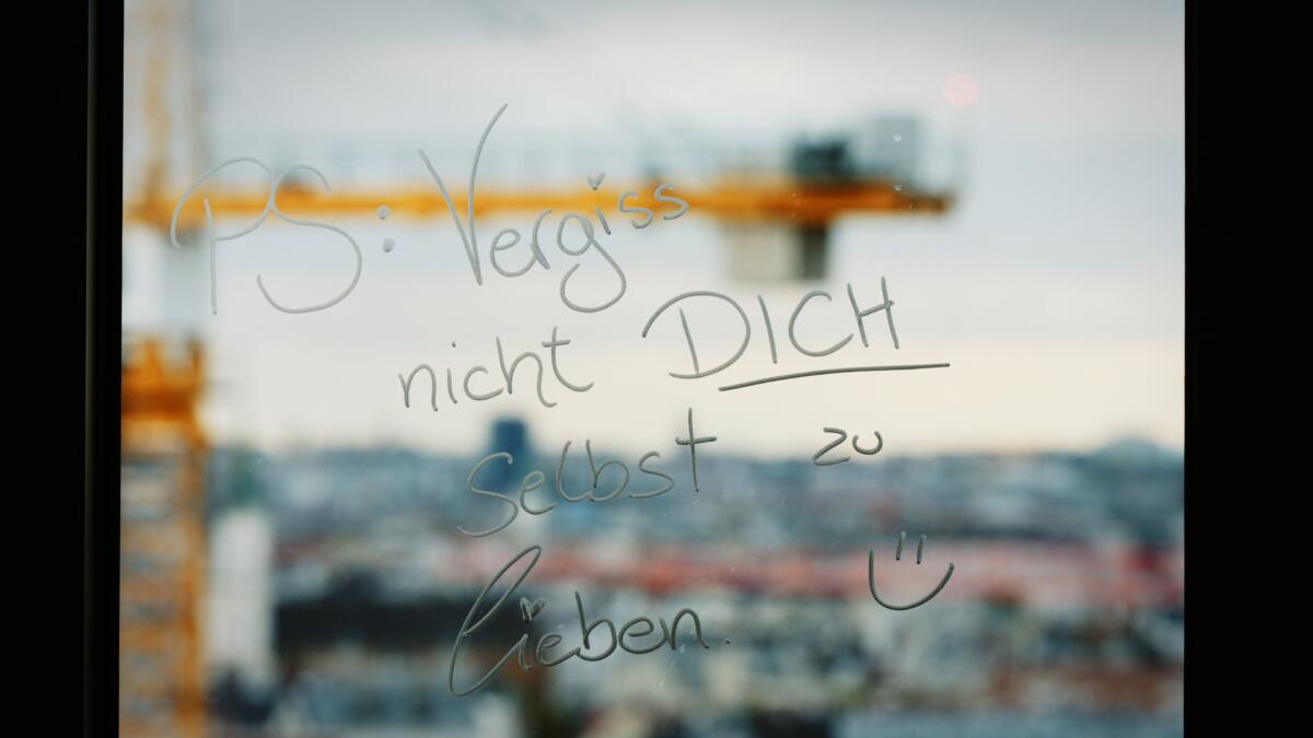 Still 2025-11-18 130124_1.226.1