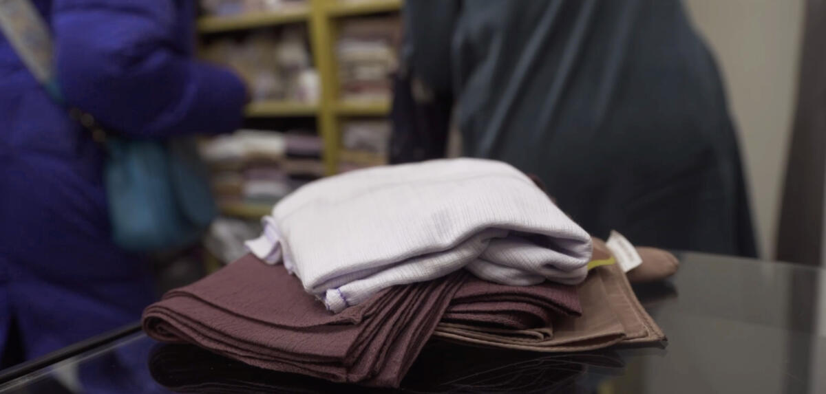 k&q_Glaubensfrage Kopftuch_Tücher_Metafilm